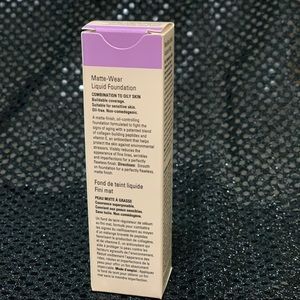 Mary Kay Makeup - TimeWise Matte-Wear Liquid Foundation (beige 1) Mary Kay Makeup - TimeWise Matte-Wear Liquid Foundation (beige 1)